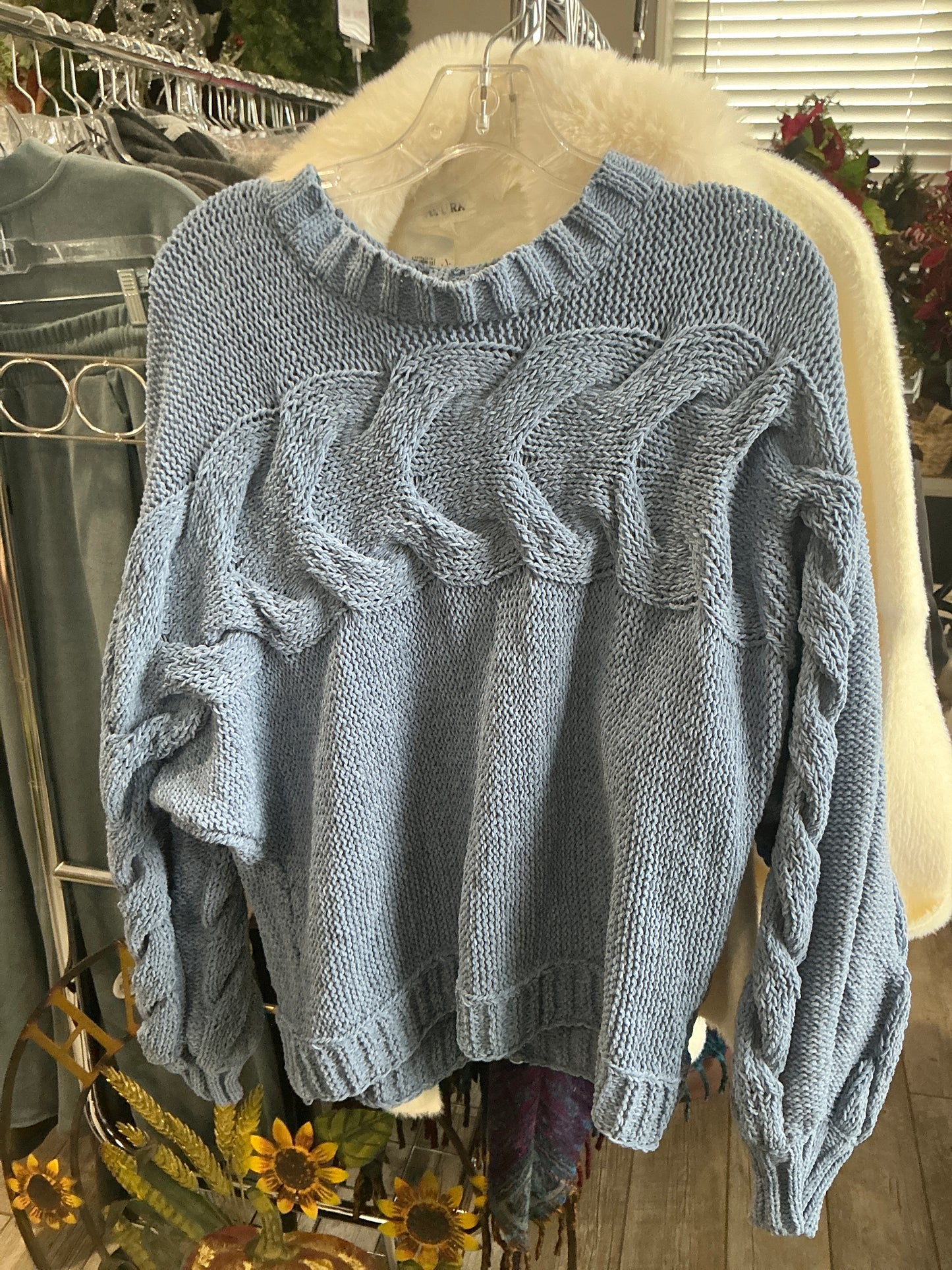 CABLE PULLOVER SWEATER
