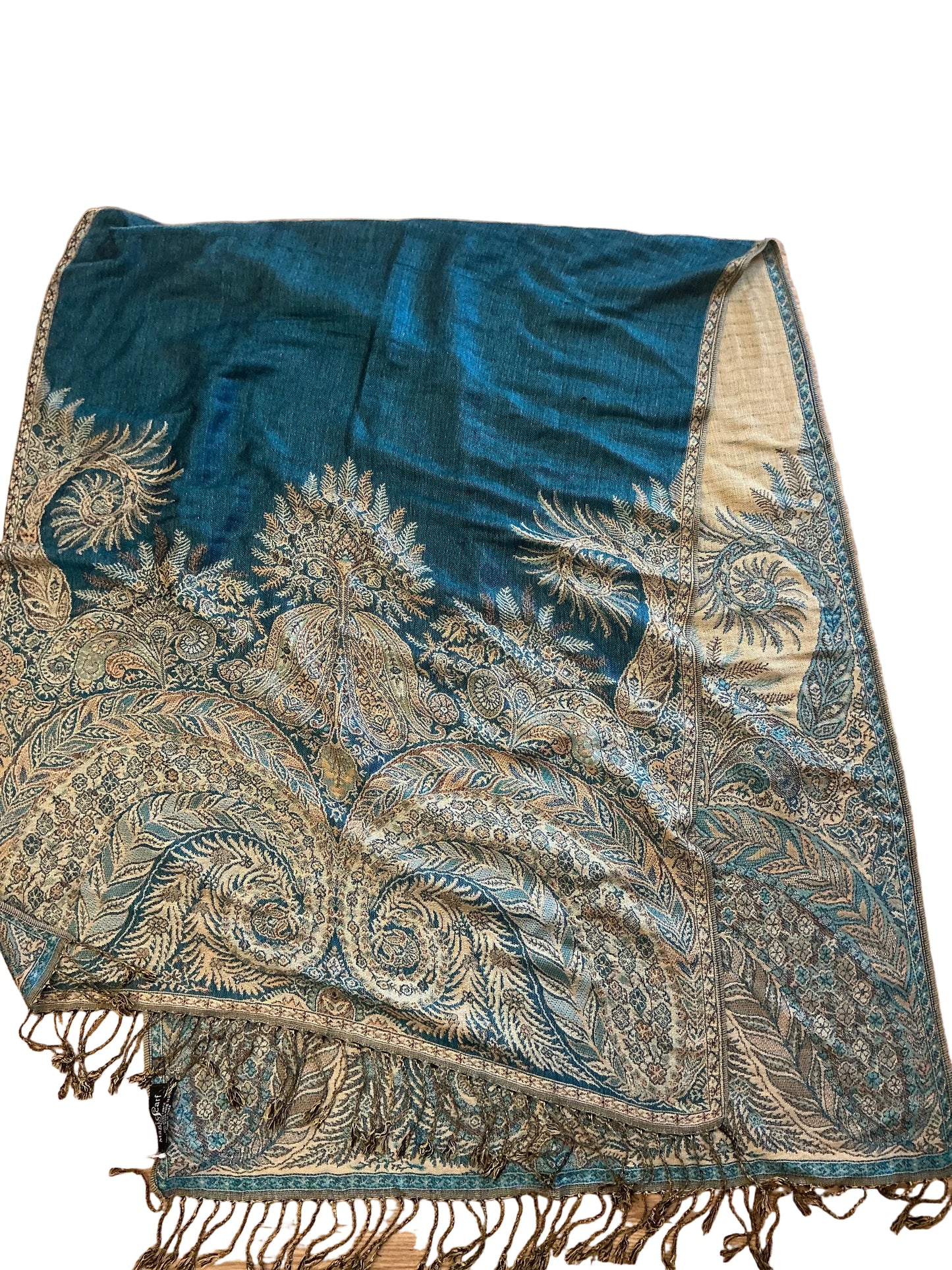WOVEN PAISLEY SHAWLS