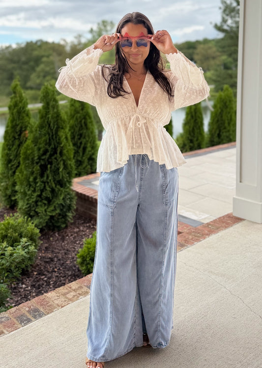 Easy Flow Wide-Leg Jeans