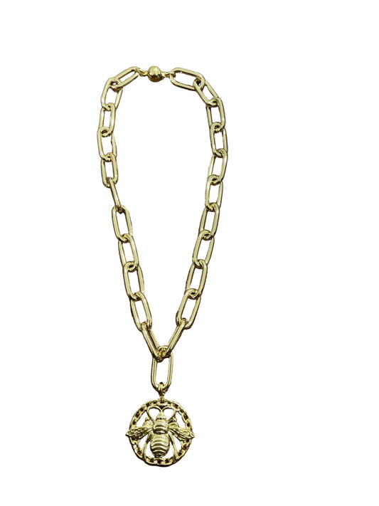 GOLD CHAIN W/BEE PENDANT