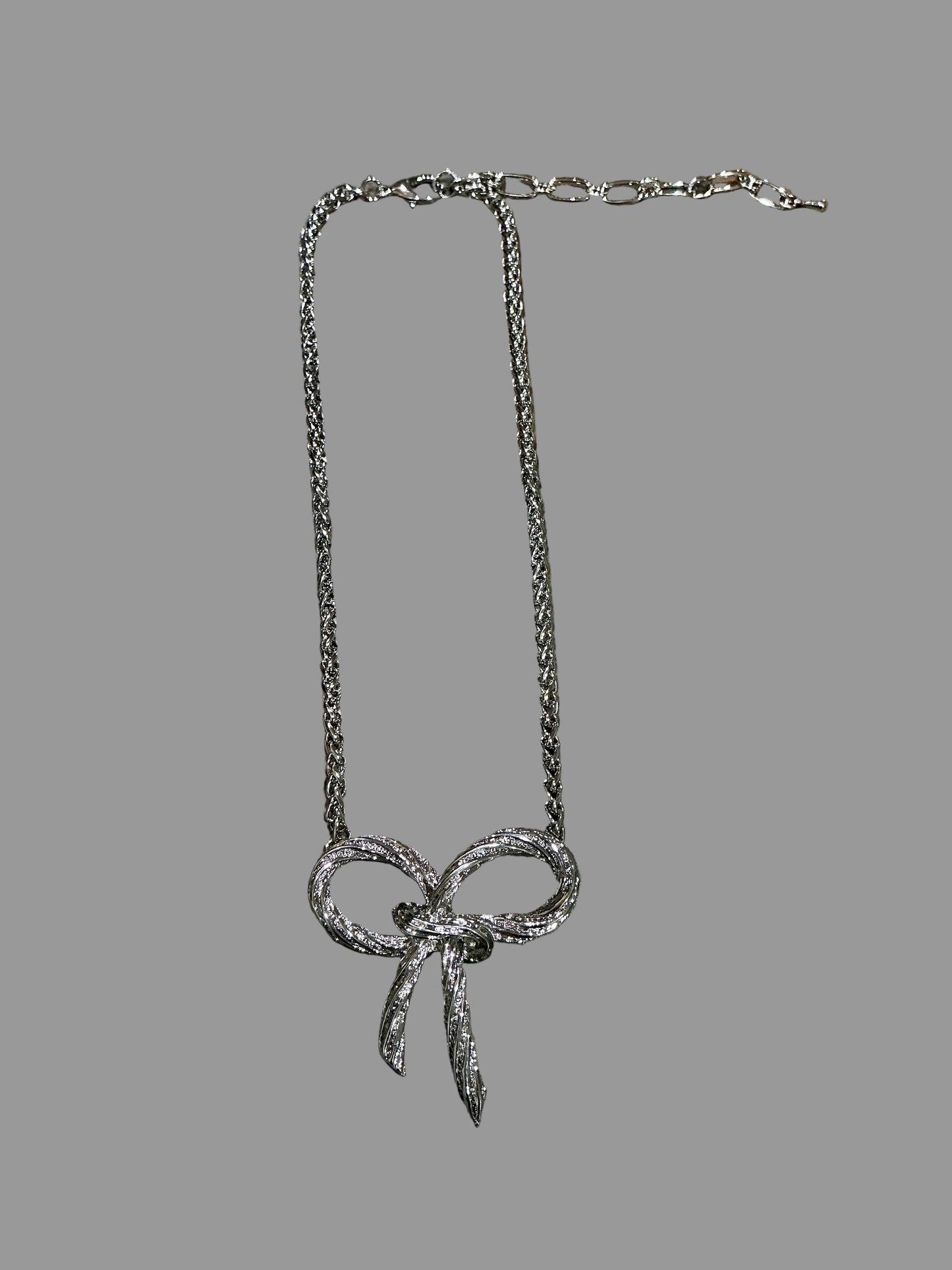 LARGE ROPE TEXTURED BOW PENDANT STATEMENT NECKLACE