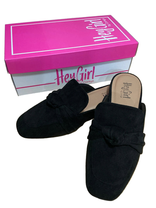 CLINGY/BLACK FAUX SUEDE