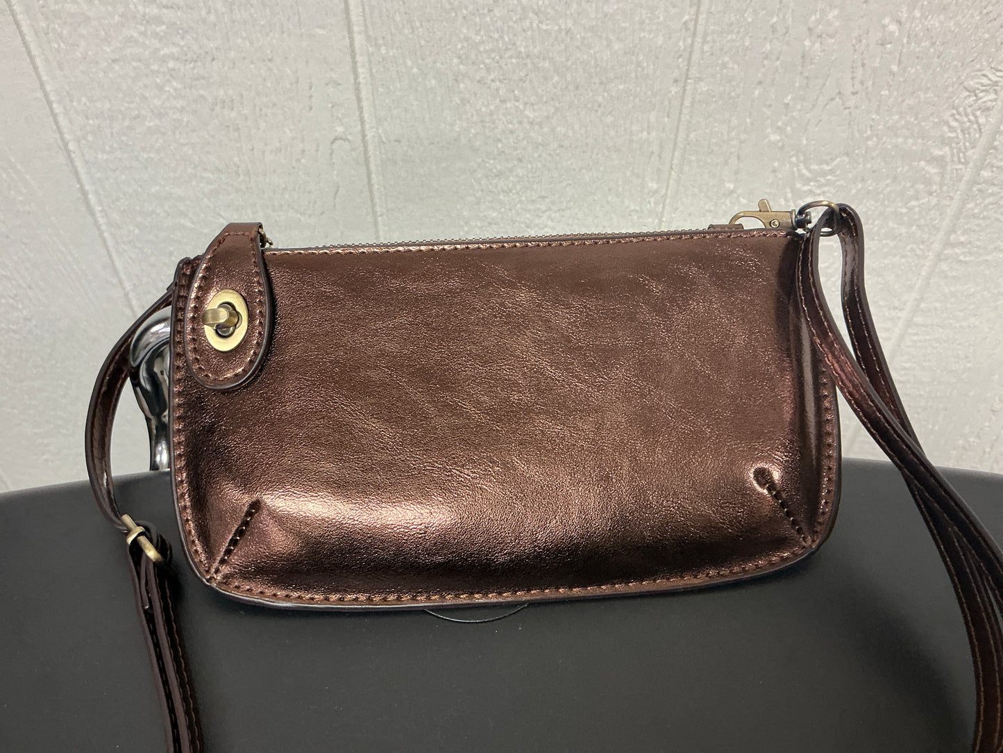 MINI C/BODY WRISTLET